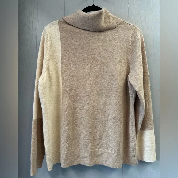 Alison Sheri cowl neck sweater. Color block. Old money - Picture 2 of 4